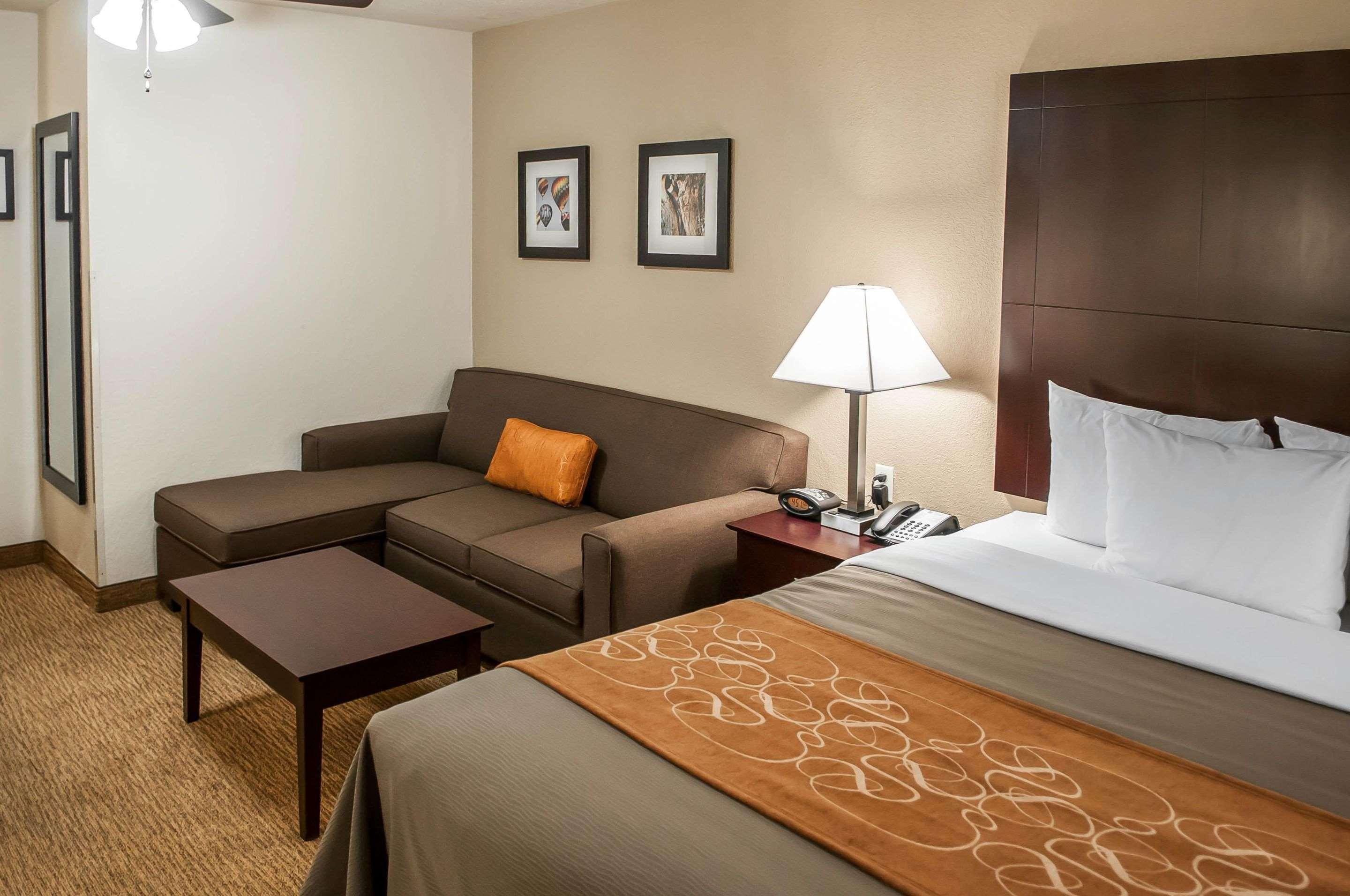 Comfort Suites Albuquerque-North Journal Center Екстериор снимка